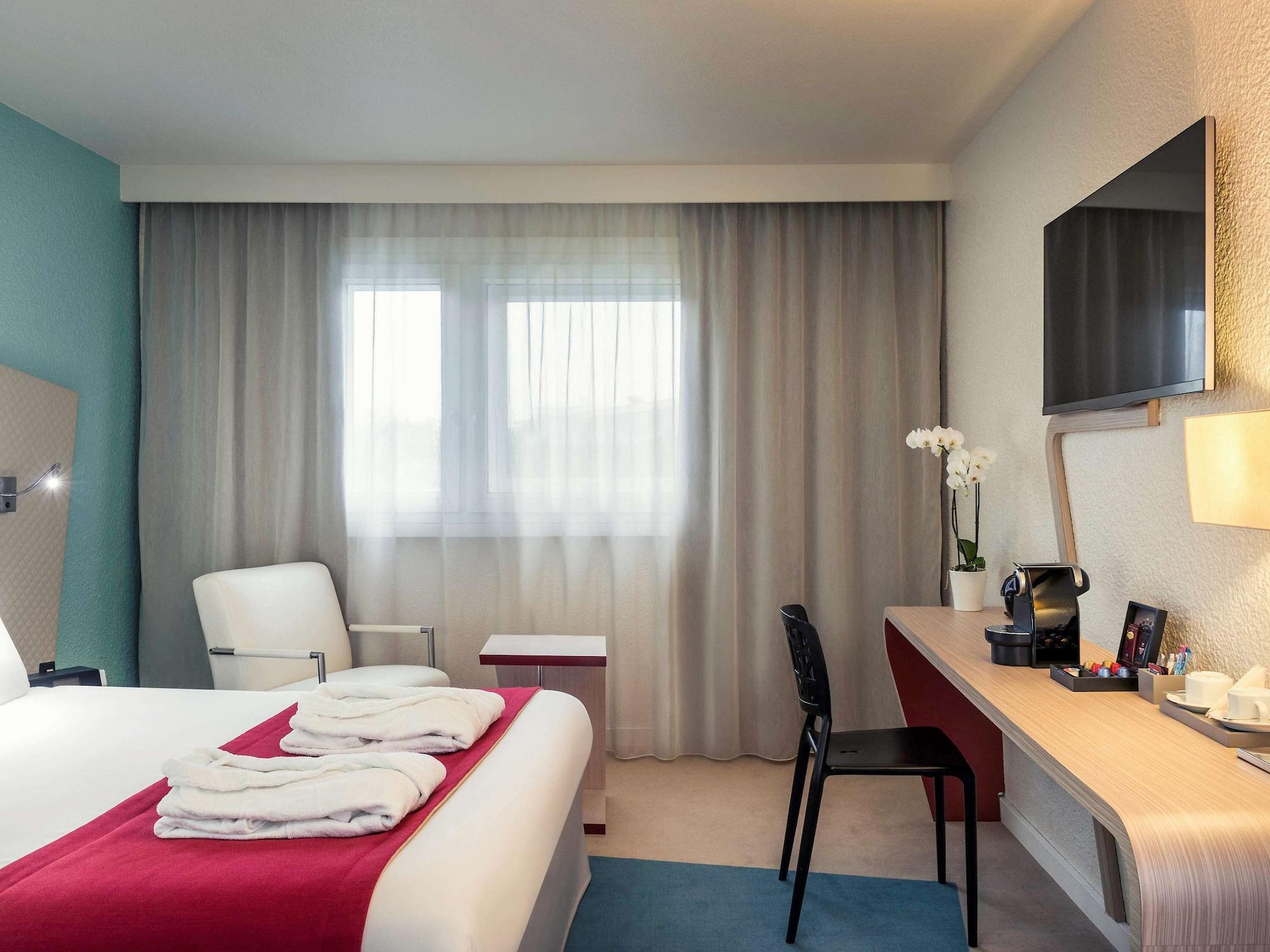 Mercure Paris Le Bourget Aeroport Le Blanc-Mesnil Dış mekan fotoğraf